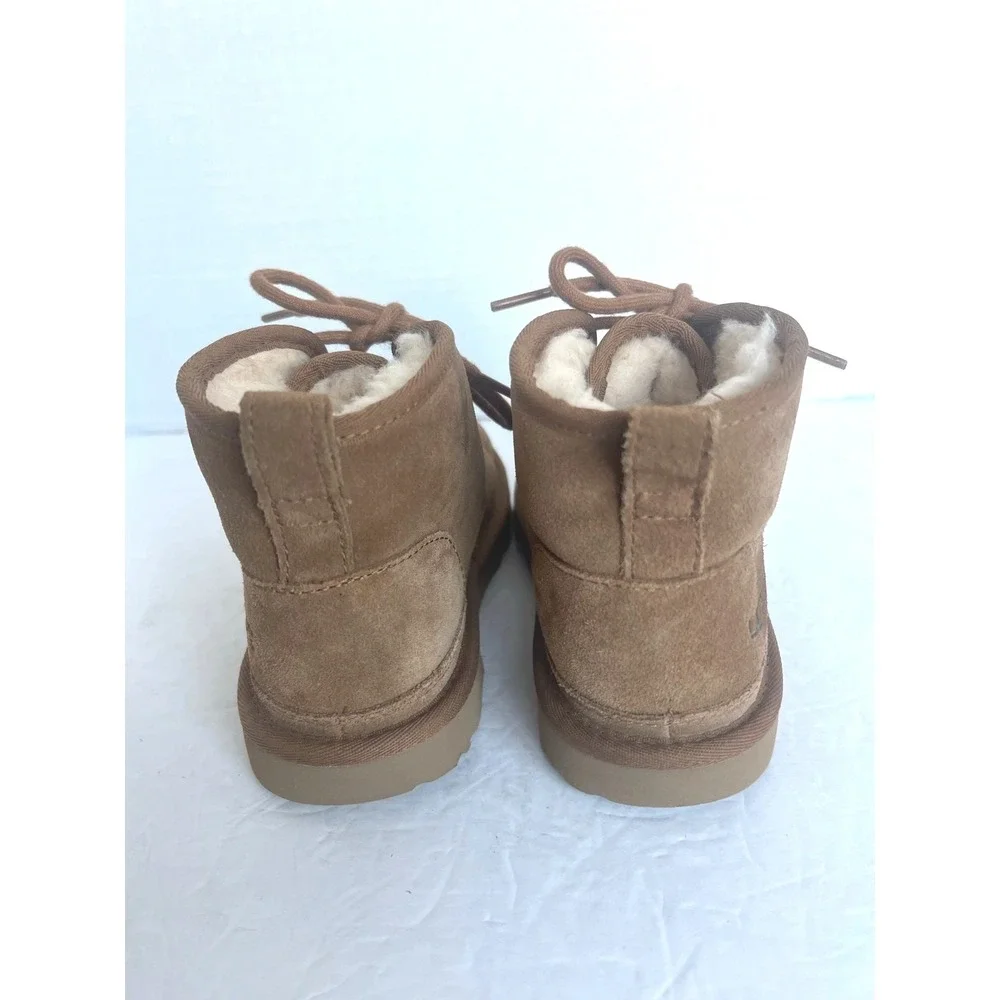 NWOT UGGS Neumel lI Suede Kids Brown Cream High Top Lace Up Chukka Bootie Boot 3